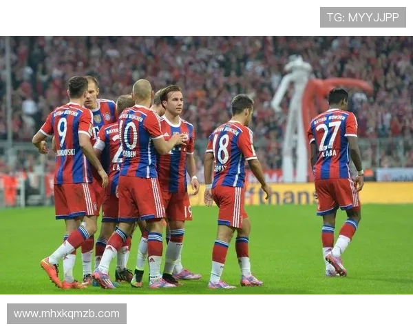 足球明星闭眼瞬间的精彩合集与美丽画面欣赏