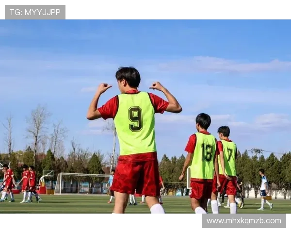 追逐梦想的绿茵场我多想成为耀眼的足球明星